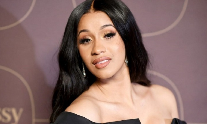 Nữ rapper nổi tiếng từng giành giải Grammy bị kiện vì ném micro vào khán giả