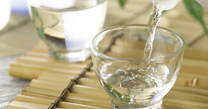 Chà giấm trắng vào lòng bàn tay có tác dụng gì?