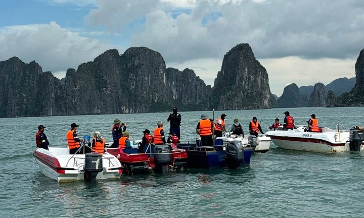 Phát hiện thi thể nam giới gần hang Trống, nghi là nạn nhân mất tích cuối cùng vụ lật tàu Vịnh Xanh 58
