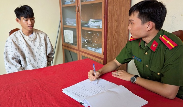 Tạm giữ nam thanh niên cướp tiệm vàng ở An Giang