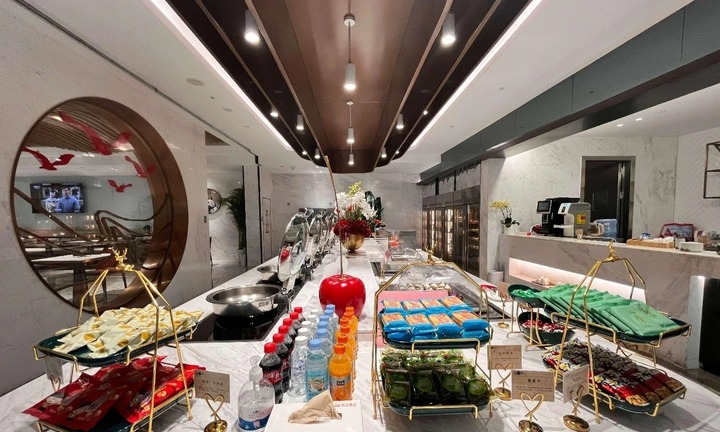 Sân bay yêu cầu khách chứng minh có 73 tỷ đồng nếu muốn sử dụng phòng chờ VIP