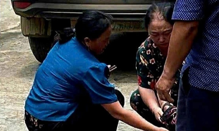 Thương tâm: Bệnh nhi bị ô tô cán tử vong ngay trong trung tâm y tế ở Nghệ An 