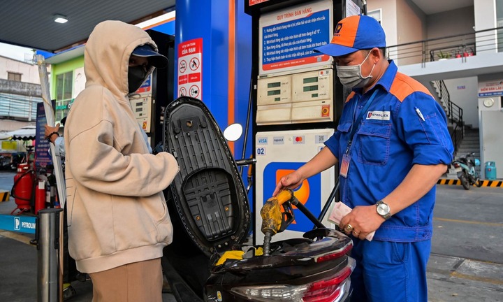 Giá xăng dầu đồng loạt tăng, xăng RON95 tiến sát mức 20.000 đồng/lít từ 31/7