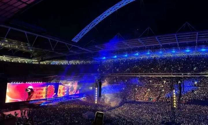 Một người đàn ông ngã tử vong tại concert của ban nhạc huyền thoại Oasis