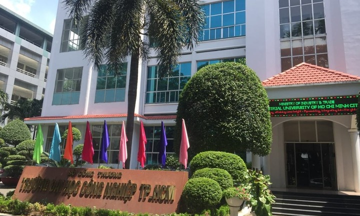 Đại học Công nghiệp TP.HCM tăng gấp đôi nguyện vọng, điểm chuẩn dự kiến giảm 0,5-1 điểm