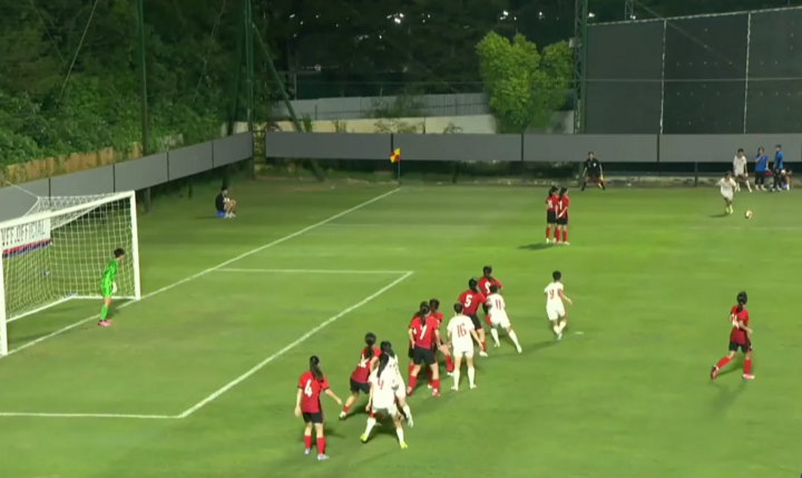 Clip: Cận cảnh pha sút phạt đẹp như Messi của cầu thủ đội U20 nữ Việt Nam