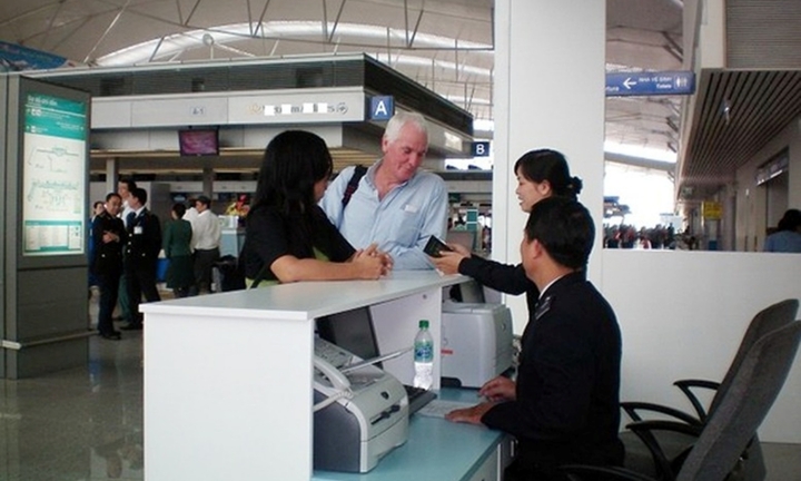 Miễn thị thực với người nước ngoài thuộc diện đặc biệt