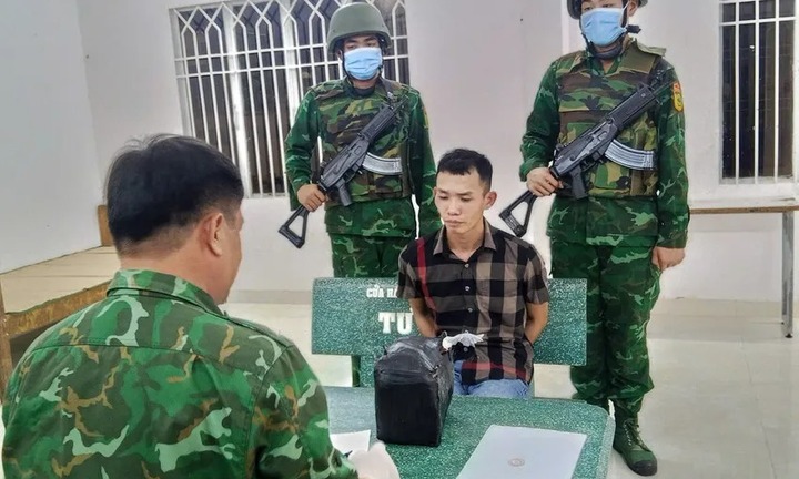 Bắt quả tang Châu Trọng Giàu vận chuyển 3,7kg ma túy từ Campuchia vào Việt Nam