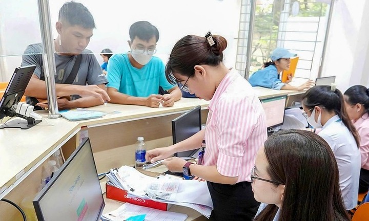 Bộ Nội vụ hướng dẫn chi tiết cách tính lương, phụ cấp với cán bộ, công chức sau sáp nhập