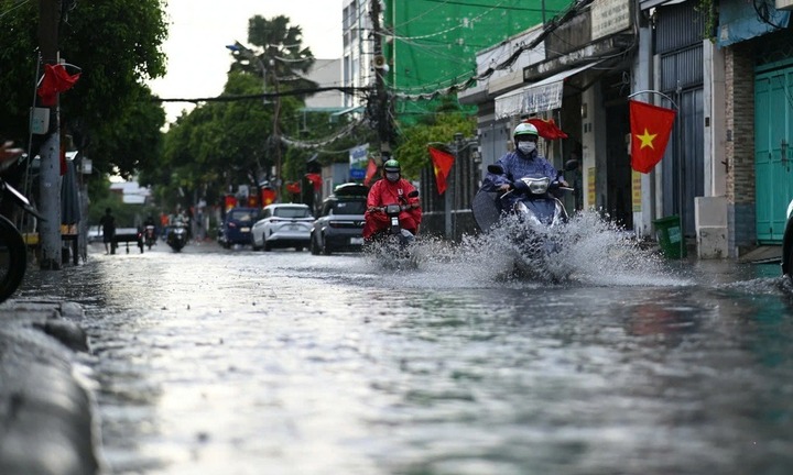 Chiều nay (14/8), Miền Bắc đón mưa to cục bộ, nơi nào là tâm điểm?