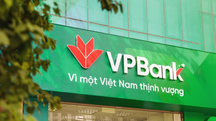 Hai con gái Phó Chủ tịch VPBank đăng ký mua 40 triệu cổ phiếu VPB, dự chi hơn 1.460 tỷ đồng?
