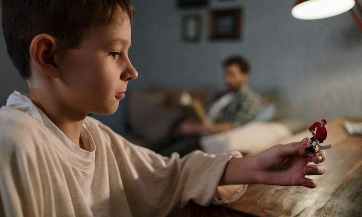 6 câu nói tưởng như vô hại nhưng âm thầm khiến con tổn thương, câu thứ 5 nhiều cha mẹ lạm dụng