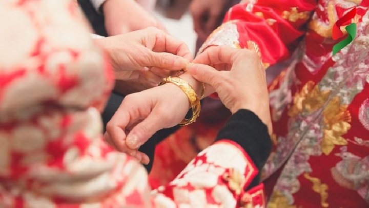 Cưới gần 1 năm, chồng đòi lại hơn 900 triệu đồng sính lễ do vợ không chịu