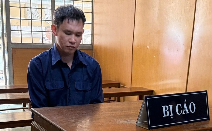 Vác dao đâm hàng xóm vì tiếng ồn gây mất ngủ, người đàn ông trả giá đắt