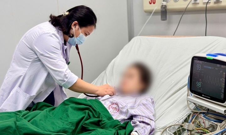 Thai phụ 25 tuổi mang thai 11 tuần bằng IVF nguy kịch do lao phổi