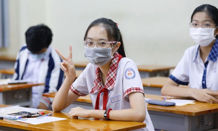 Nhiều trường học tại TP.HCM lùi giờ vào lớp của học sinh từ 15-30 phút