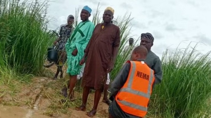 Nigeria: Chiếc thuyền chở hơn 50 người đi tham quan bất ngờ bị lật, khoảng hơn 40 người mất tích