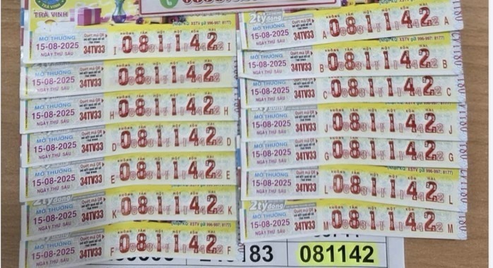 Một phụ nữ vừa trúng độc đắc 14 tờ vé số, nhận được hơn 25 tỷ đồng