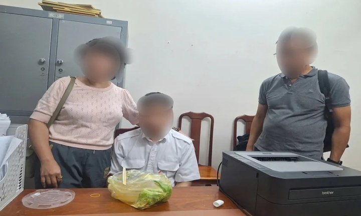 Giải cứu nam sinh 22 tuổi bị 