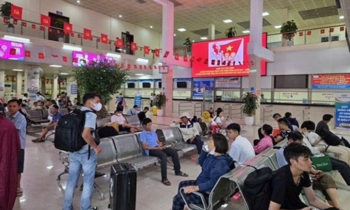 Tin thời sự hôm nay (22/8): Hà Nội tăng cường 1.000 xe phục vụ người dân dịp Lễ Quốc khánh 2/9