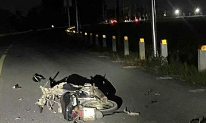 Hiện trường vụ tai nạn giao thông lúc nửa đêm ở Thanh Hóa, 2 người thiệt mạng