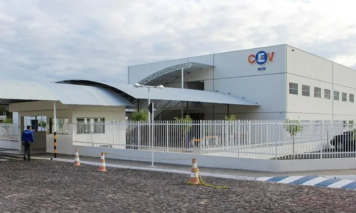 Bị bàn đè trúng người trong tiệc sinh nhật ở trường, bé gái 4 tuổi tử vong thương tâm ở Brazil