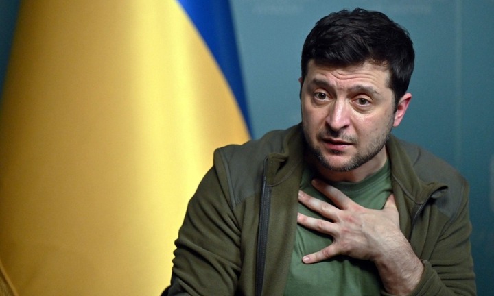 Tổng thống Zelensky lại nhận tin