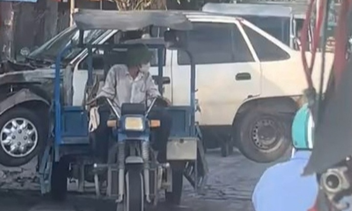 Vụ xe ba gác liều lĩnh