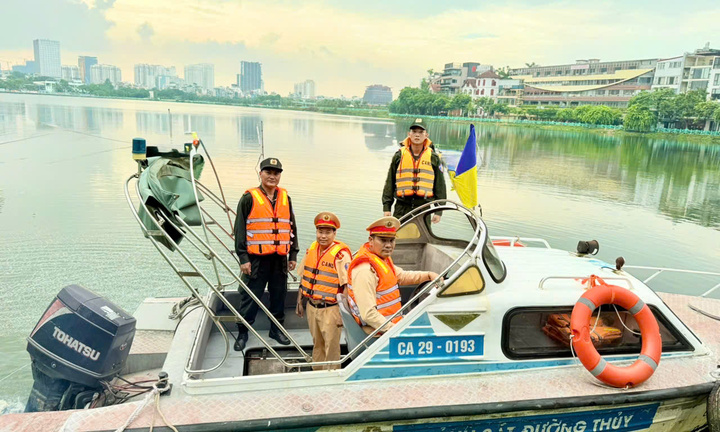 Hà Nội tăng cường bảo đảm an toàn giao thông đường thủy dịp Quốc khánh 2/9