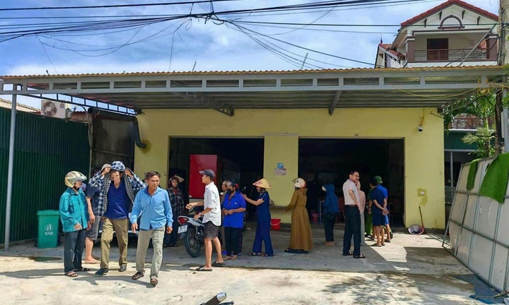 Phát hiện 2 vợ chồng tử vong, 2 trẻ nhỏ bất tỉnh trong quán bánh canh khóa cửa: Hiện trường có gì?