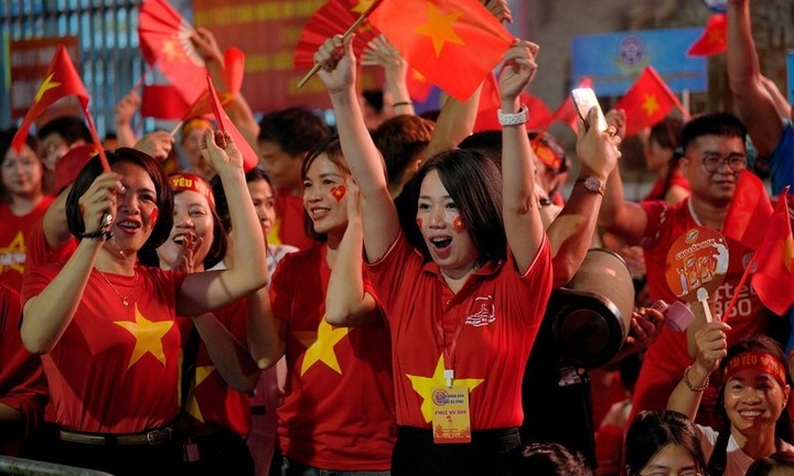 Tặng 100.000 đồng/người cho toàn dân ăn Tết Độc lập