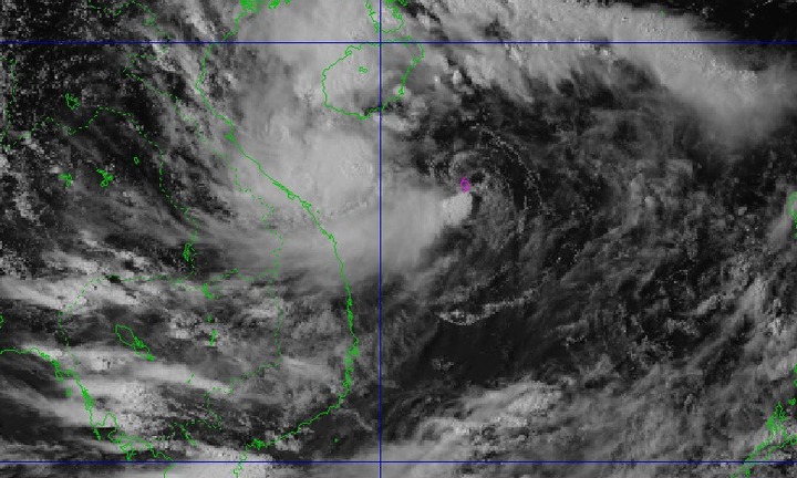Áp thấp nhiệt đới có khả năng mạnh lên thành bão, cảnh báo mưa lớn nhiều nơi