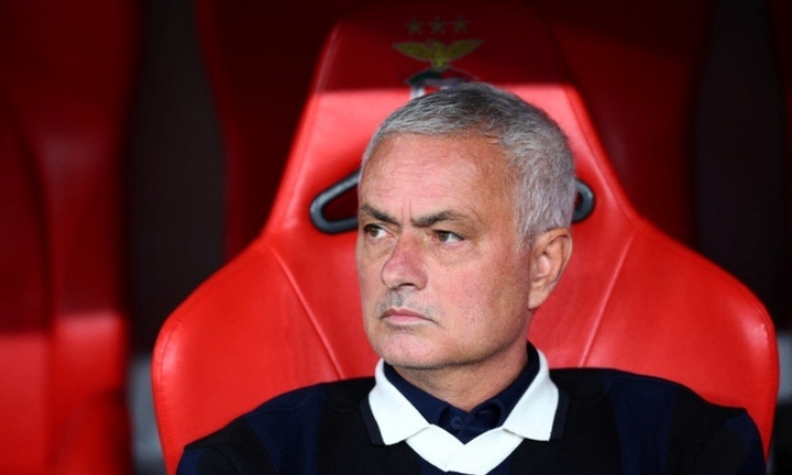 Fenerbahce thông báo chia tay HLV Jose Mourinho