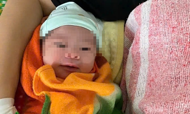 Rất hiếm: Bé trai sơ sinh ở Quảng Trị chào đời với dây rốn quấn 6 vòng quanh cổ