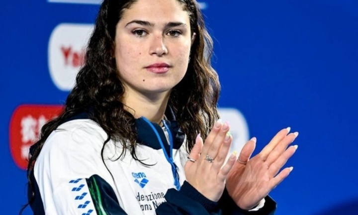 Hai kình ngư nổi tiếng bị bắt tại sân bay Singapore vì 