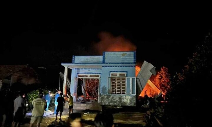 Lâm Đồng: Hiện trường vụ nổ lớn trong đêm, ngôi nhà cấp 4 bị xé toạc