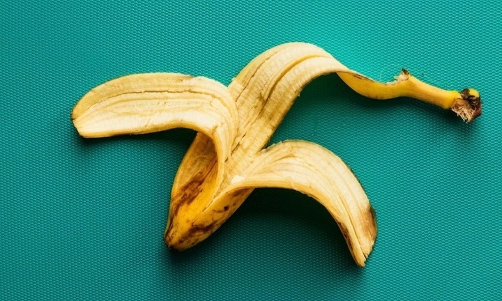  Người đàn ông 59 tuổi bị bắt vì hành hung vợ bằng vỏ chuối