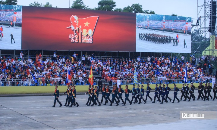 Mãn nhãn toàn cảnh lễ diễu binh, diễu hành trên không, trên bộ, trên biển