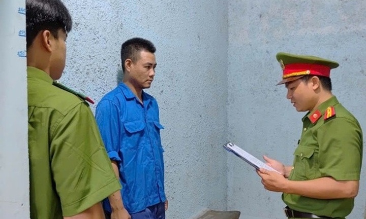 Danh tính đối tượng cố thủ trong ô tô, tông thẳng 4 xe công an để bỏ chạy ở Lâm Đồng