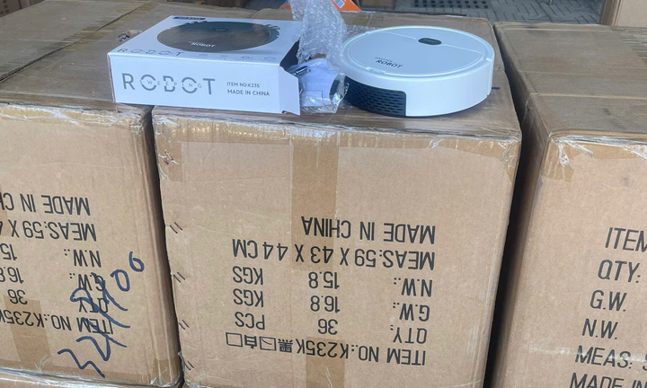 Hà Nội: Bắt giữ tài xế xe tải chở đồ điện tử, quạt tích điện nhập lậu đem đi tiêu thụ