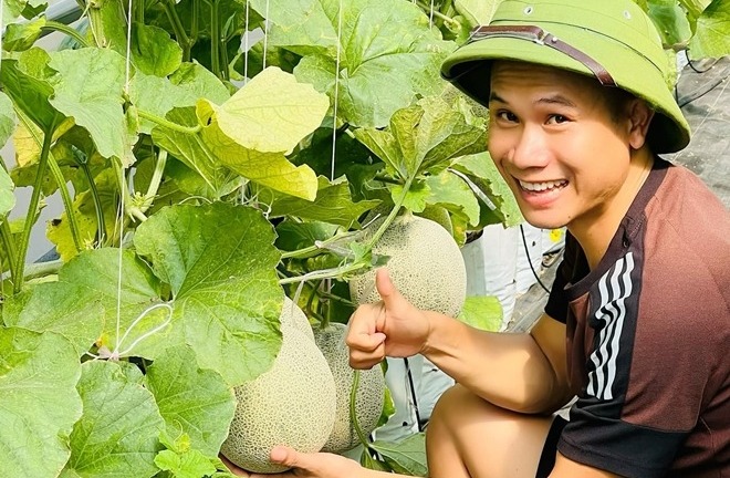 Từ bỏ mức lương 