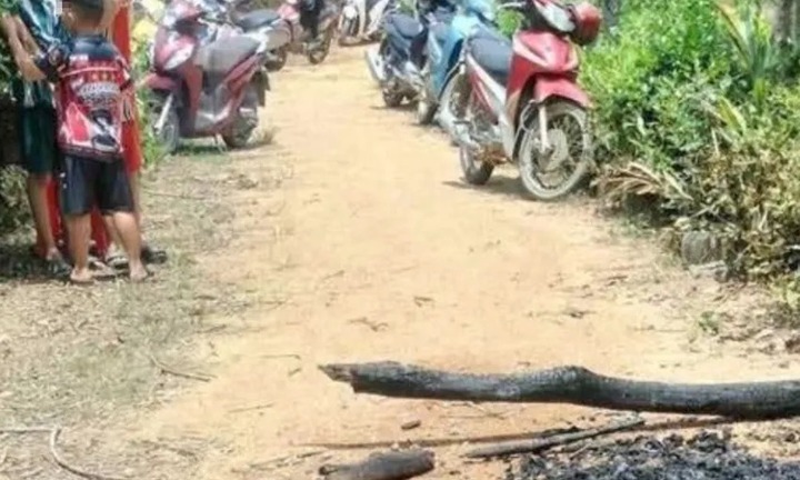 Vợ bàng hoàng phát hiện chồng để lại thư tuyệt mệnh rồi tự thiêu ngay trước ngõ