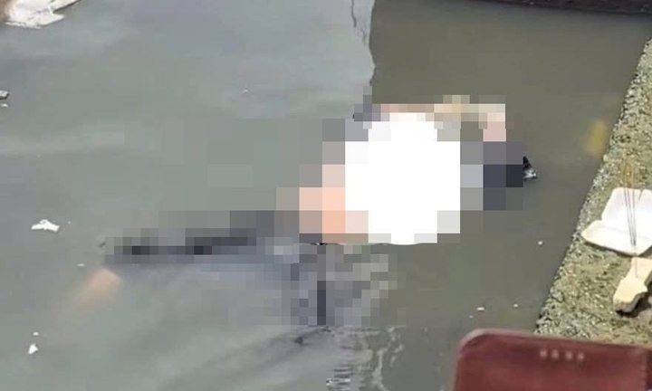 Đi bộ dưới bờ kè, người dân bất ngờ phát hiện thi thể nam giới trôi trên sông Cà Mau