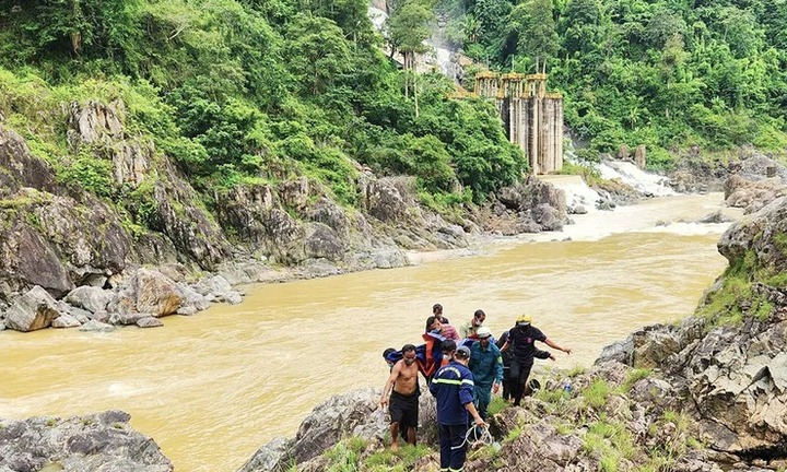 Danh tính nam thanh niên đi câu cá, bị nước cuốn 3 ngày mới thấy thi thể