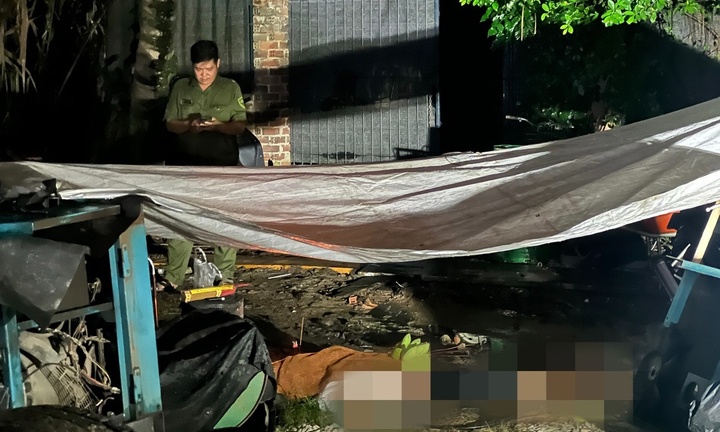  Tá hỏa phát hiện người đàn ông tử vong, đồ đạc xung quanh bị cháy, bốc khói ở TP.HCM