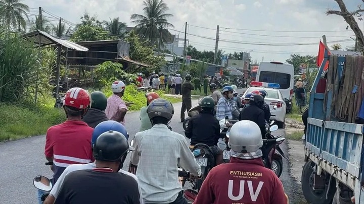 Tai nạn giao thông ở Vĩnh Long: Xe máy va chạm xe chở phạm nhân, người phụ nữ tử vong tại chỗ