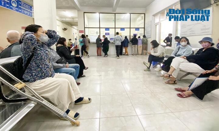 Từ năm sau, người dân được khám bệnh định kỳ miễn phí