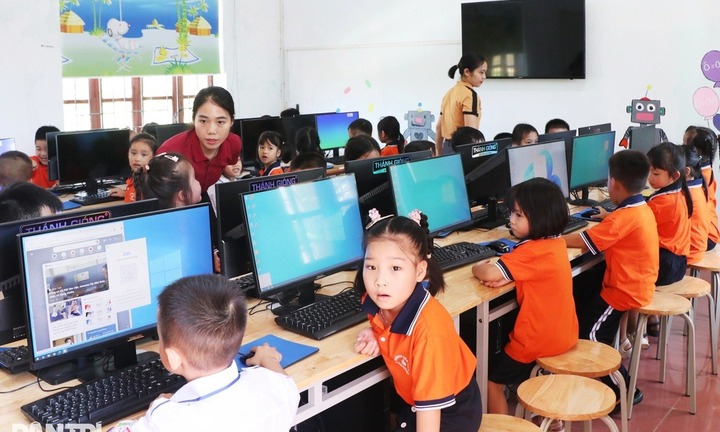 Tin tức giáo dục 24h: Nghệ An biệt phái 836 giáo viên trong năm học 2025-2026