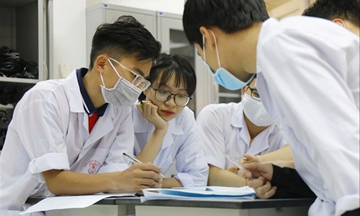 Chi phí học bác sĩ nội trú tại các trường đại học, cao nhất gần 1 tỷ đồng/năm