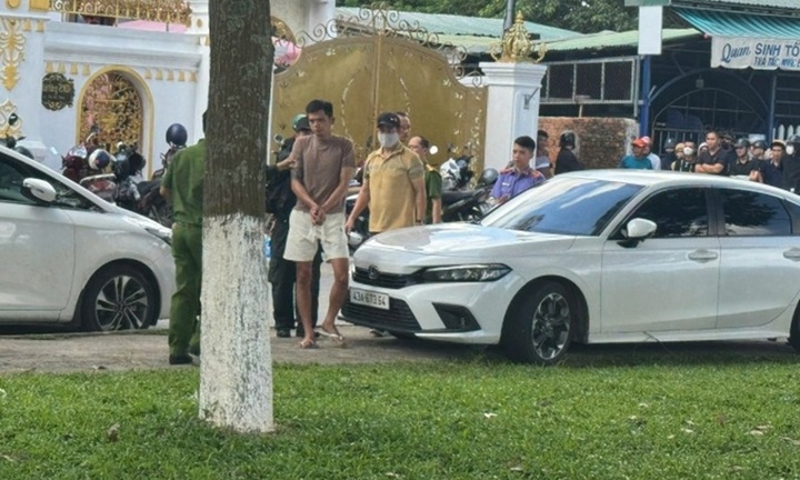 Cảnh sát phong tỏa quán karaoke Venus nổi tiếng ở Quảng Ngãi